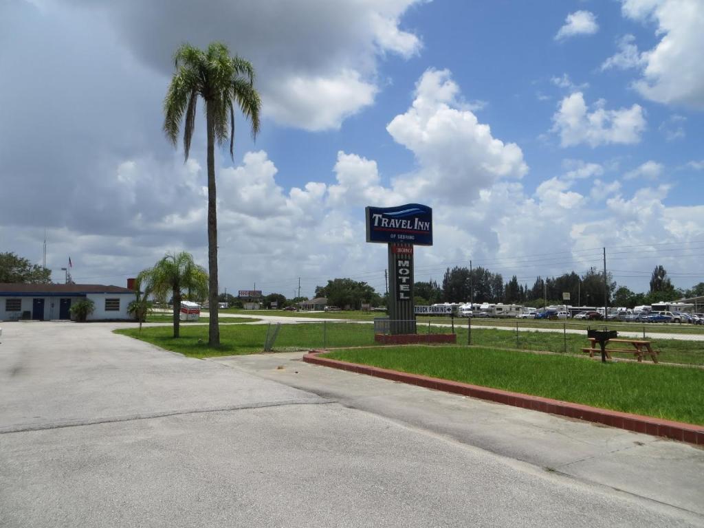 Travel Inn Of סברינג מראה חיצוני תמונה