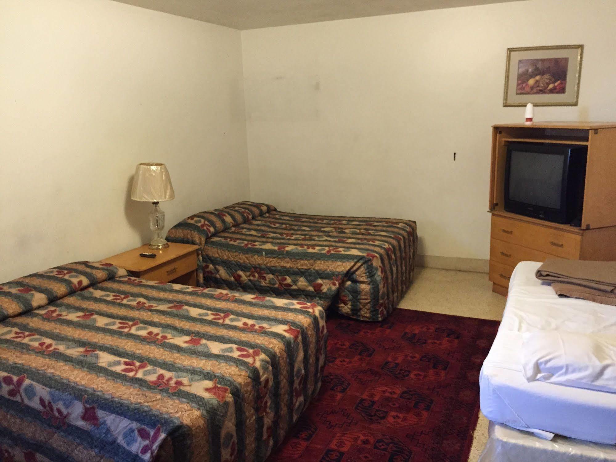 Travel Inn Of סברינג מראה חיצוני תמונה