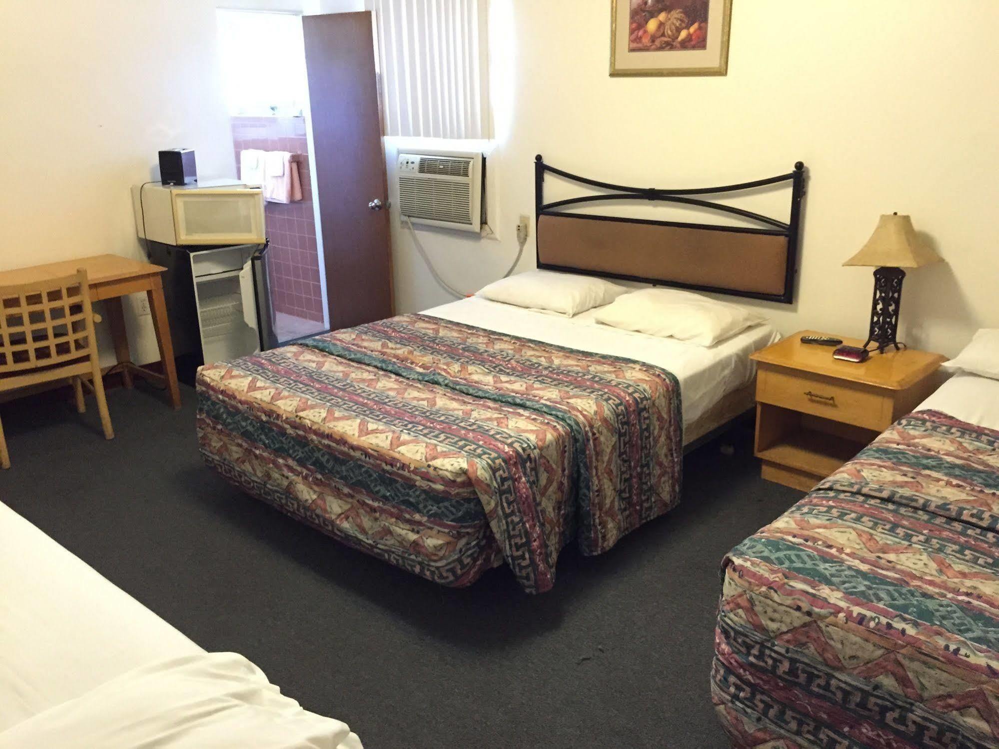 Travel Inn Of סברינג מראה חיצוני תמונה