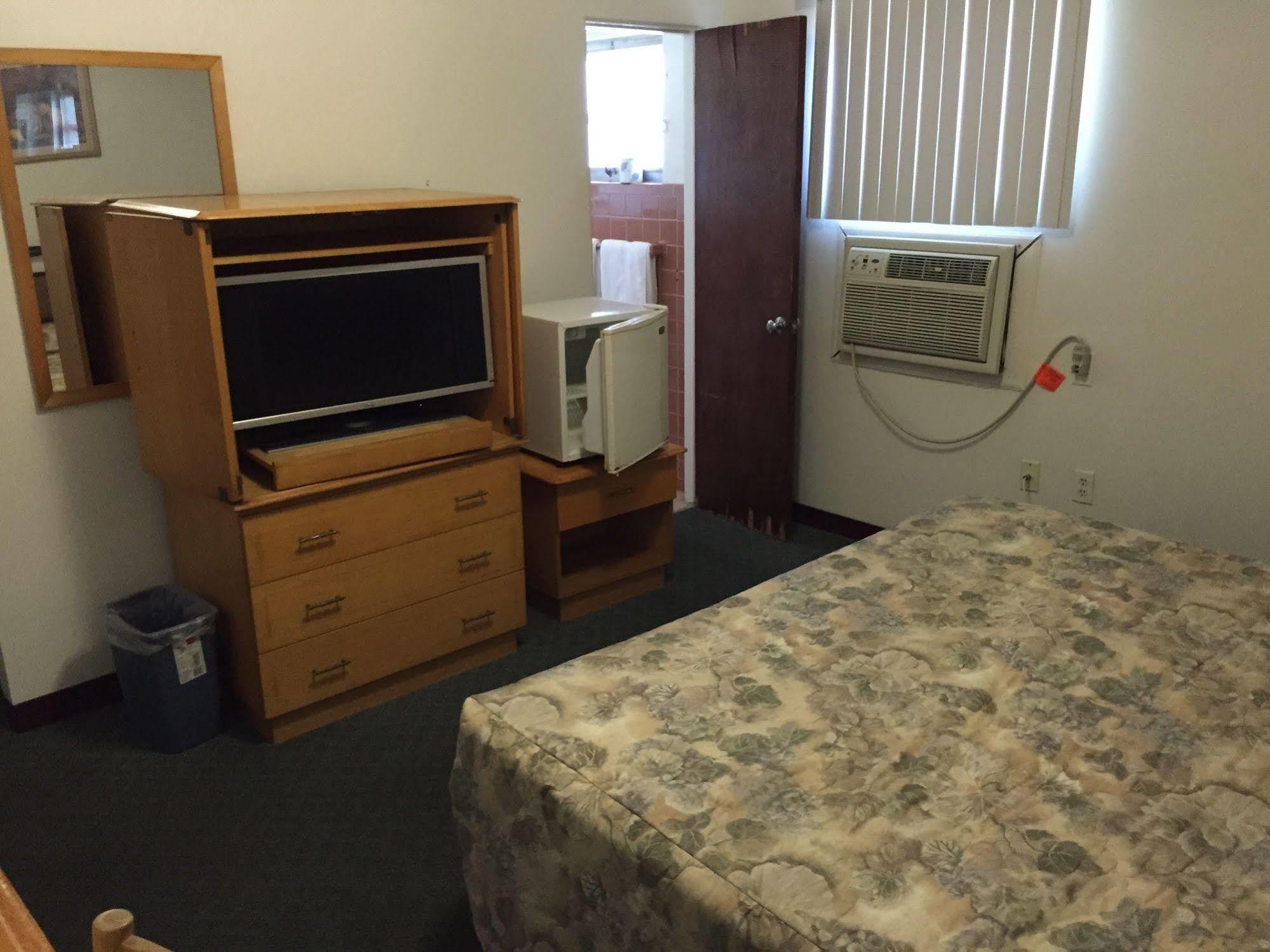 Travel Inn Of סברינג מראה חיצוני תמונה