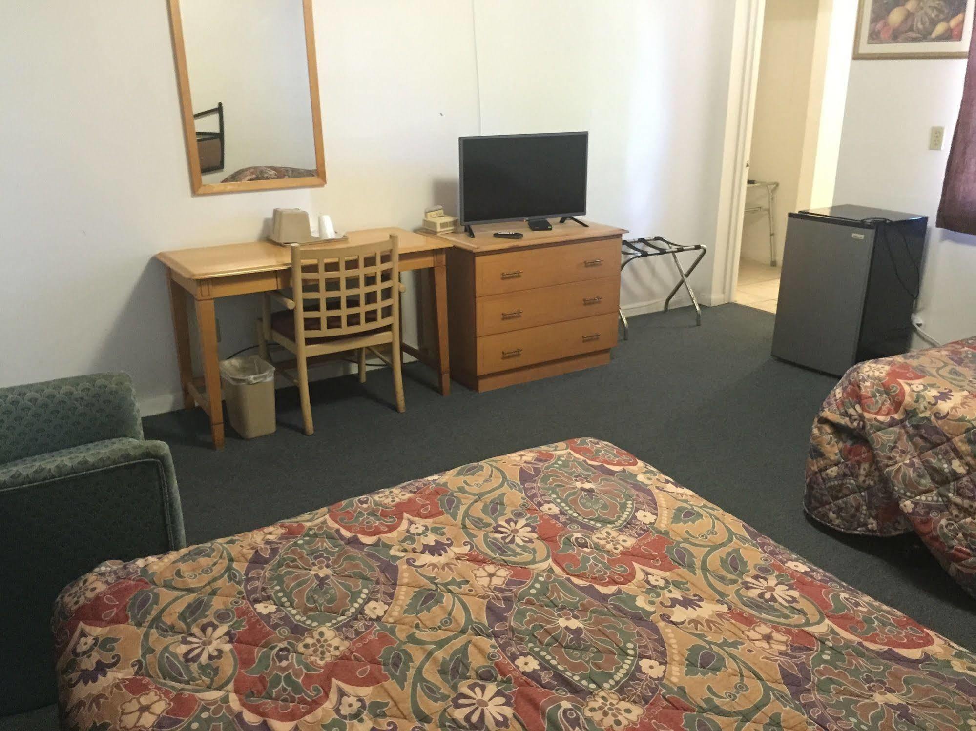 Travel Inn Of סברינג מראה חיצוני תמונה