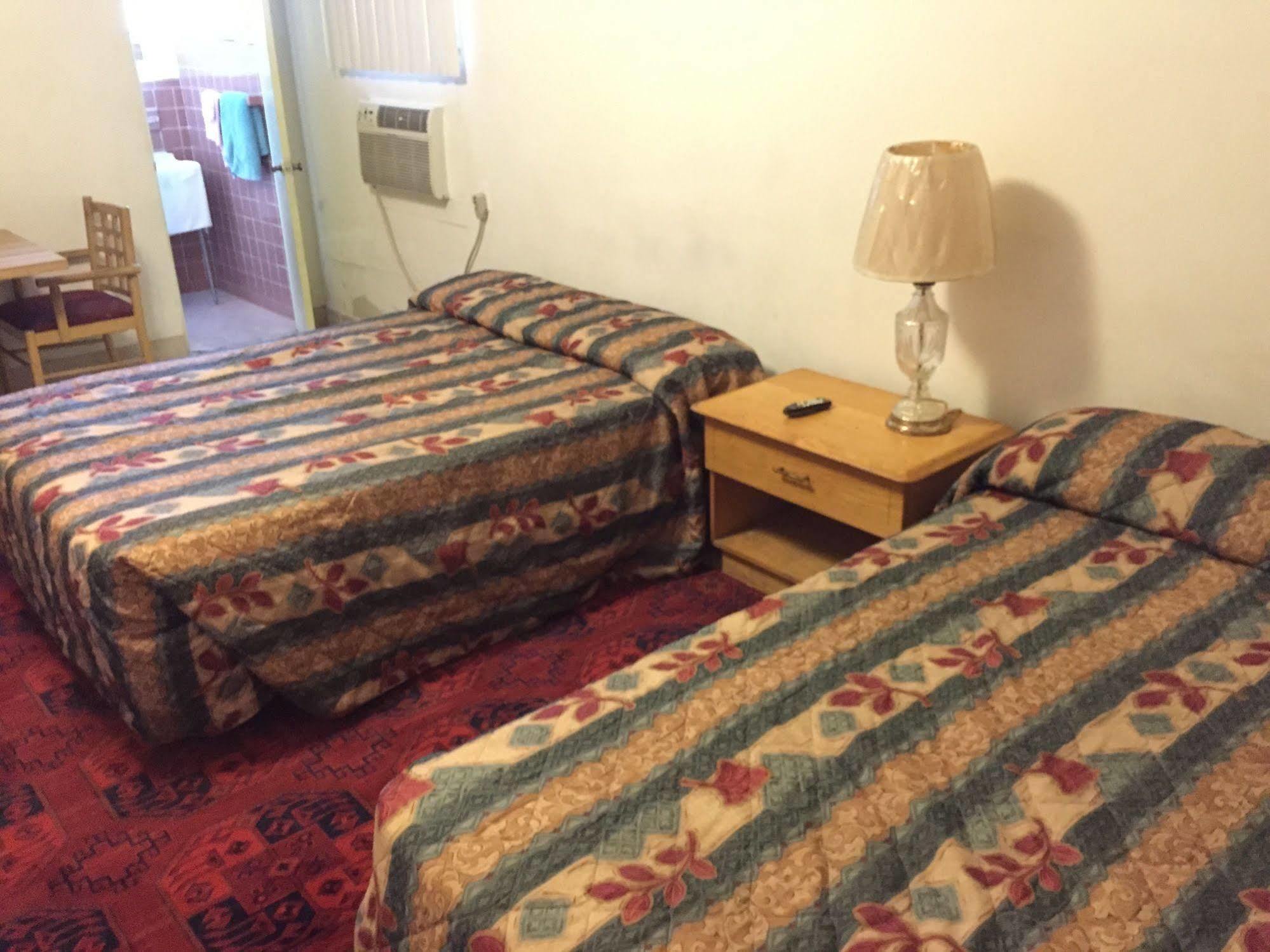 Travel Inn Of סברינג מראה חיצוני תמונה